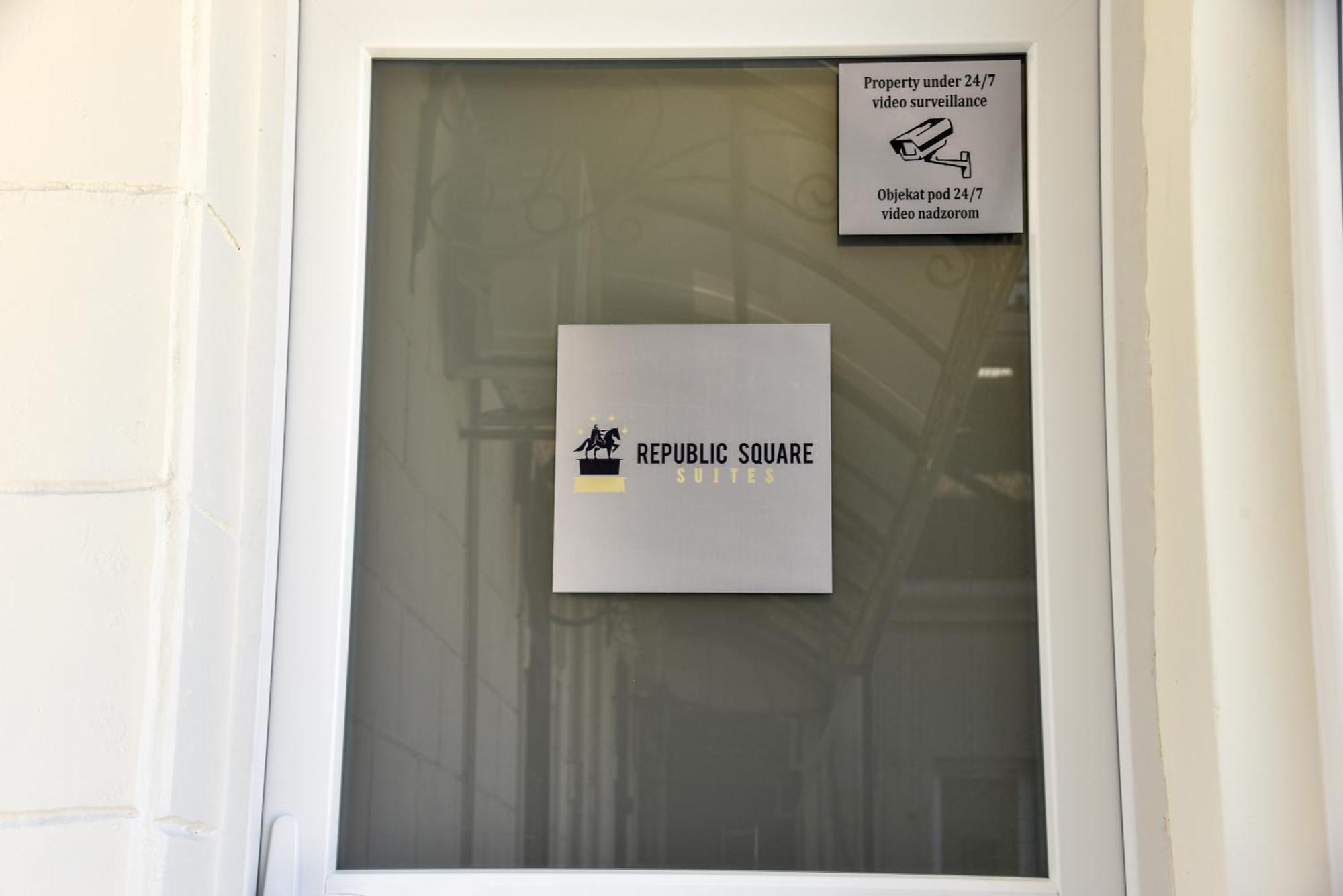 Republic Square Luxury Suites เบลเกรด ภายนอก รูปภาพ