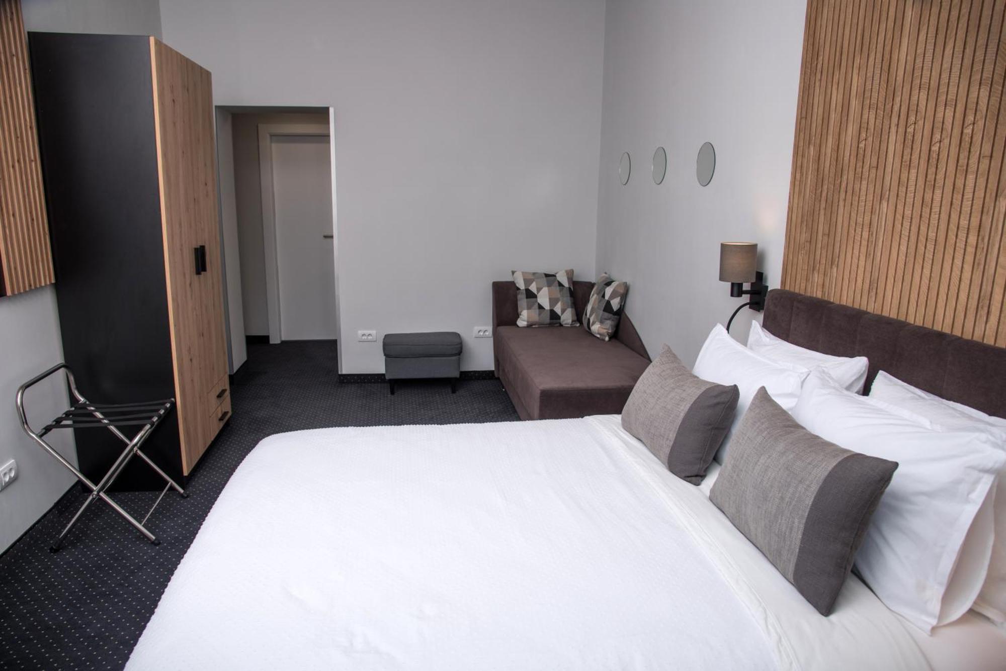 Republic Square Luxury Suites เบลเกรด ภายนอก รูปภาพ