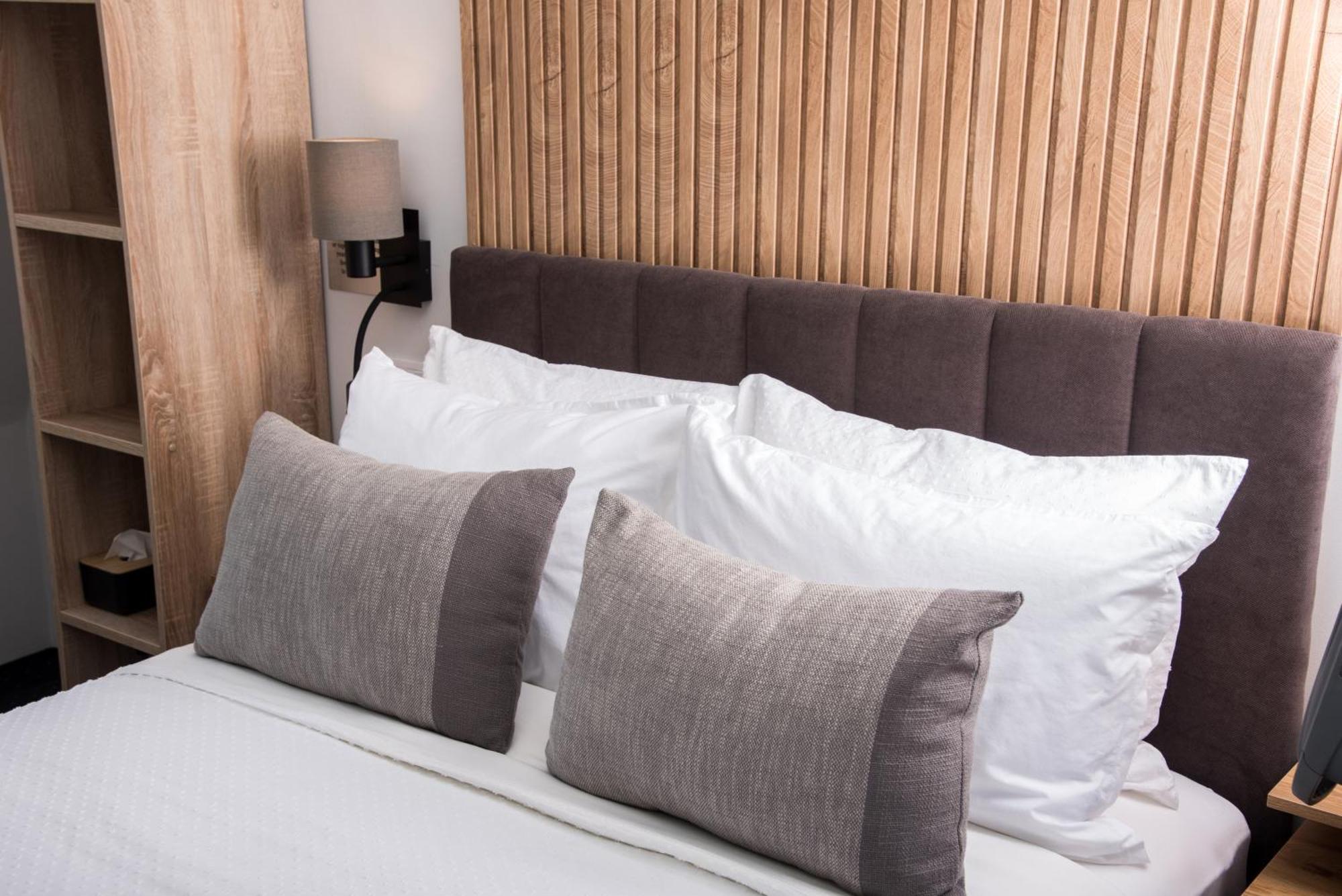 Republic Square Luxury Suites เบลเกรด ภายนอก รูปภาพ