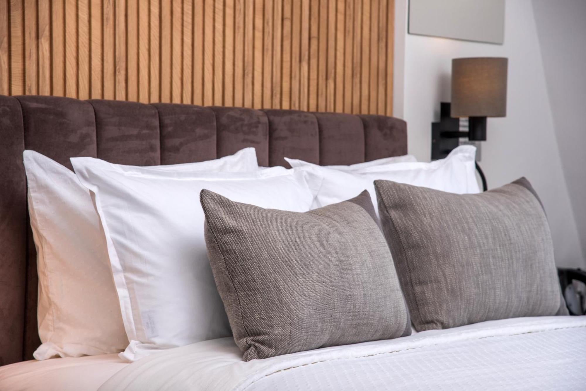 Republic Square Luxury Suites เบลเกรด ภายนอก รูปภาพ